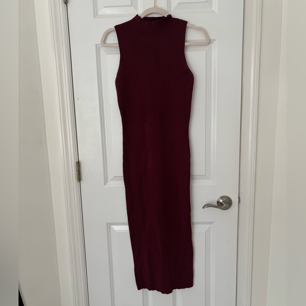 Elegant Burgundy Sleeveless Dress